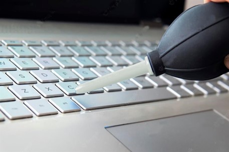 How to clean your laptop keyboard